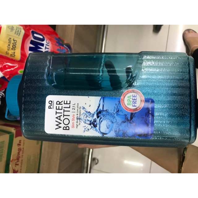 Bình nước nhựa lock&lock 2,1l( còn mài xanh lá)