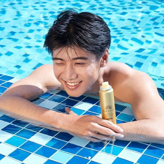 Xịt Chống Nắng Bảo Vệ Hoàn Hảo  Anessa Perfect UV Sunscreen Skincare Spray SPF50+/PA++++ 60g