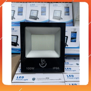 Đèn pha led 50W , 100W , 200W  chiếu sáng ngoài trời, điện 220v,tiết kiệm năng lượng,độ bền cao,bảo hành 12 tháng