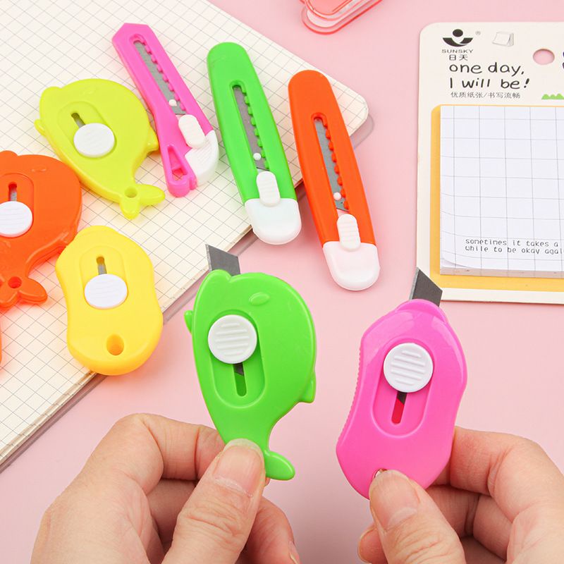 Dụng cụ rọc giấy hình cà rốt, cá heo nhỏ gọn bỏ túi siêu dễ thương