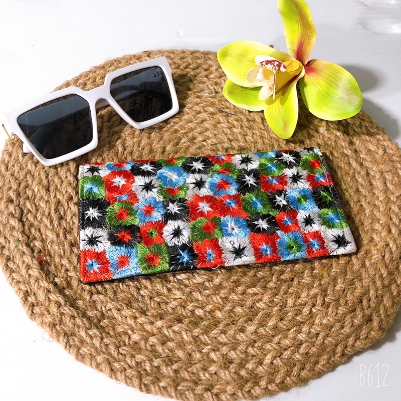 Ví thêu bông nhí