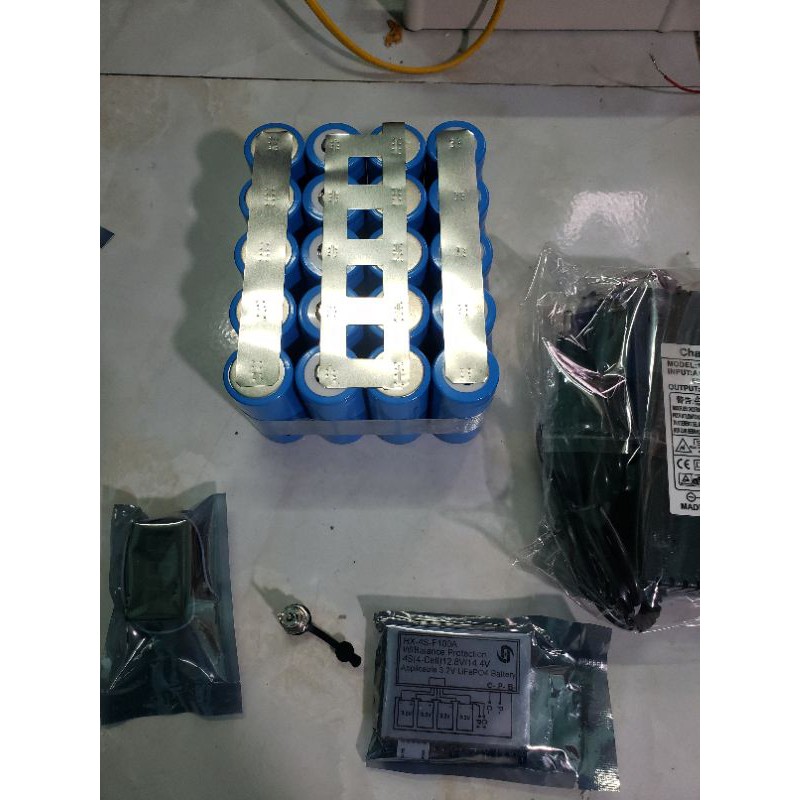 combo tự đóng pin 12v30Ah