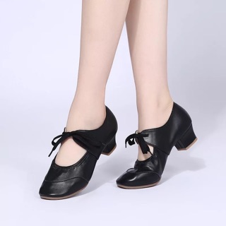 Giày khiêu vũ đế trụ dây nơ