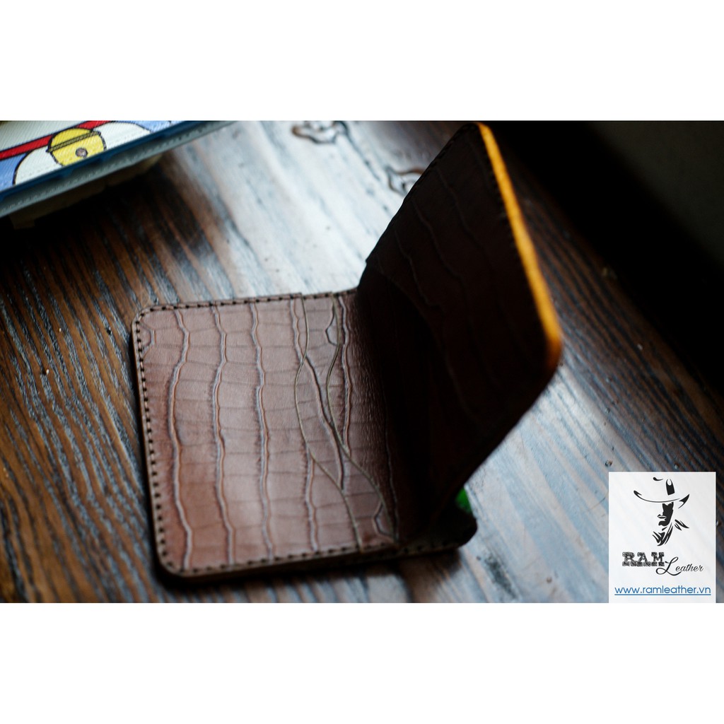 Ví nam nữ RAM Leather handmade da bò Italia Vegtan màu xanh lá