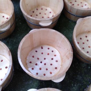 Chậu gỗ ngâm chân có hạt massage