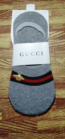 COM BO 2 ĐÔI TẤT LƯỜI GUCCI 38K