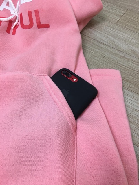 Váy nỉ mũ in chữ