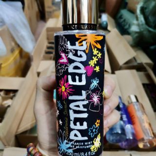 XỊT THƠM TOÀN THÂN VIC 250ML ( ngẫu nhiên mùi )