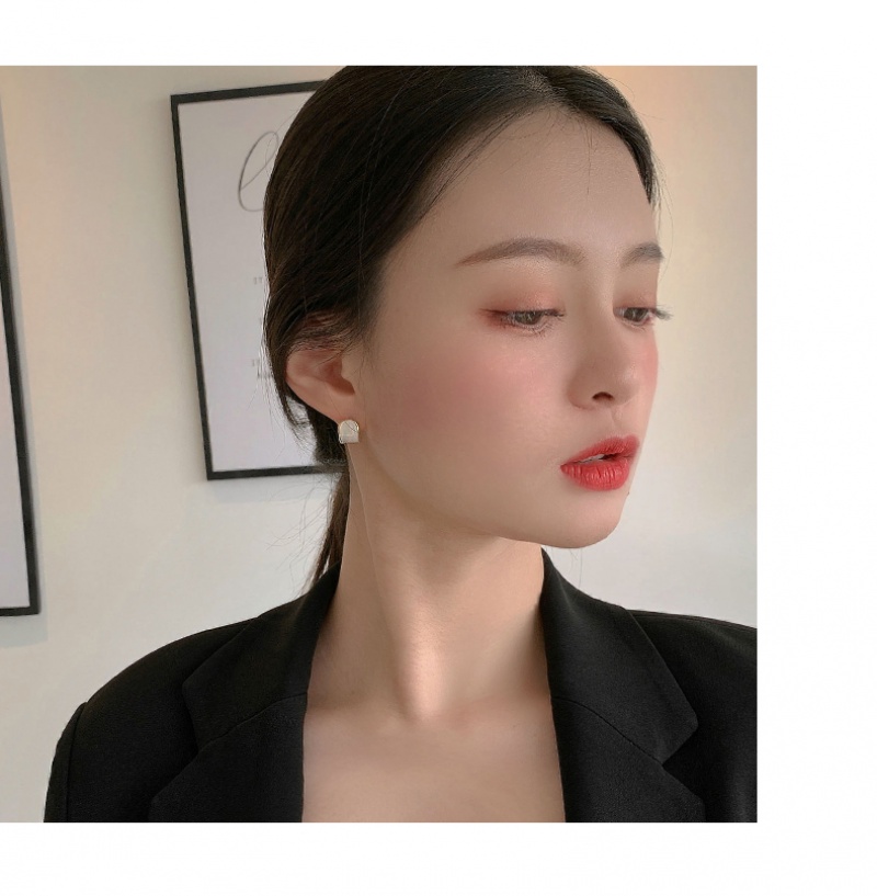 Khuyên Tai Nữ Đính Ngọc Thời Trang Hàn Quốc