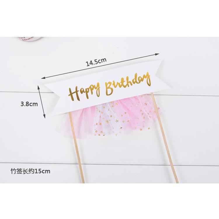 Que HPBD váy hồng
