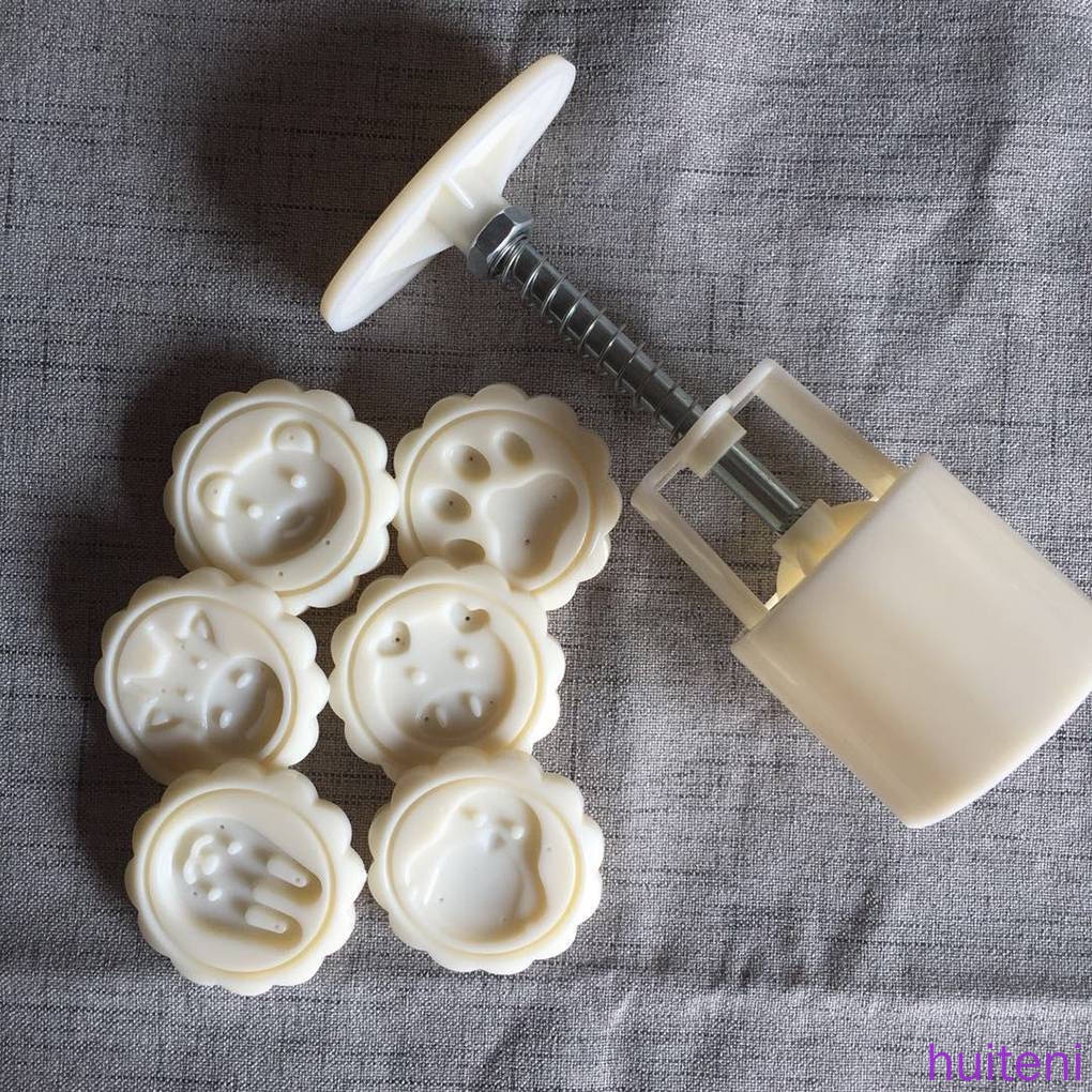 Khuôn làm bánh trung thu hình tròn tiện dụng DIY