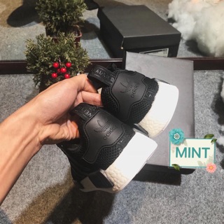 Giày Sneaker NMD R1 Đen Trắng