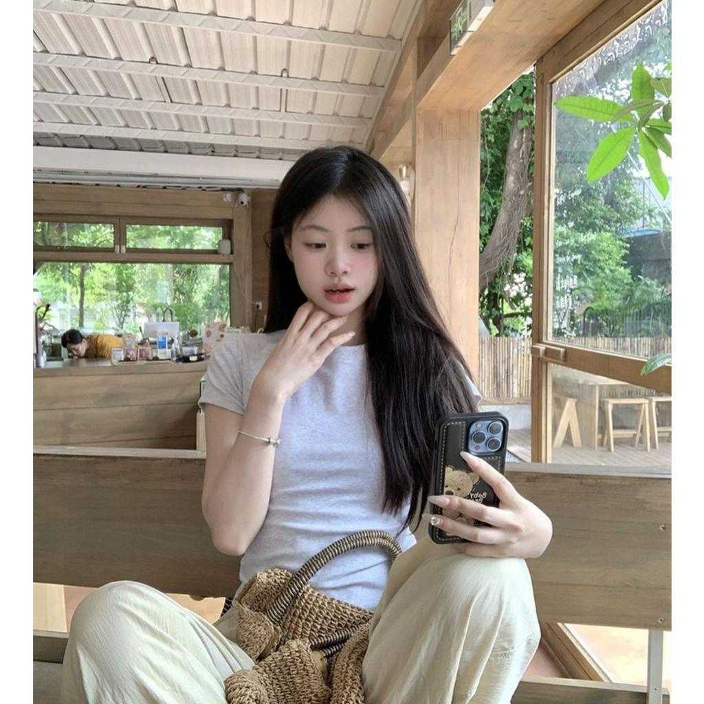 SET ÁO GÂN XÁM CROPTOP + QUẦN KEM LƯNG THUN SUÔNG (TH)