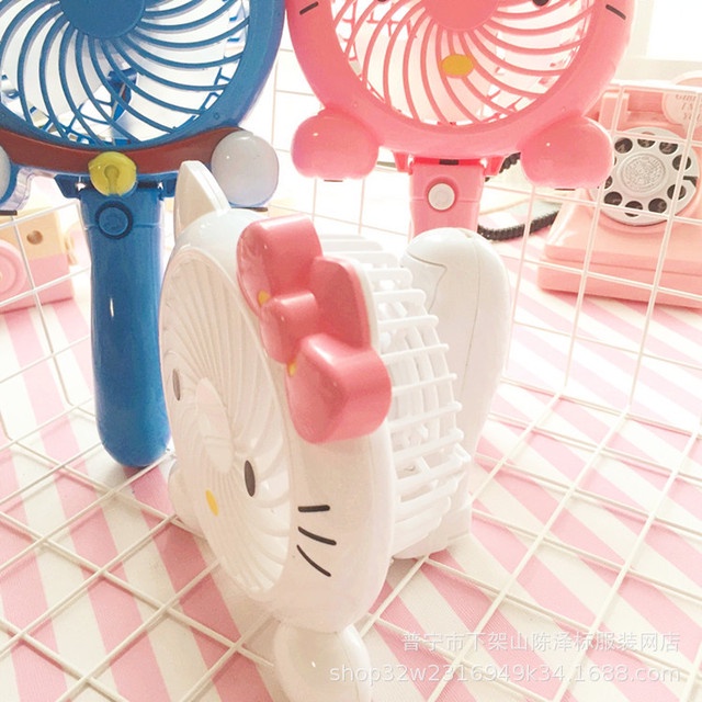 Quạt tích điện mini cầm tay 2 tốc độ gió siêu mát hình Doremon/ Kitty cute
