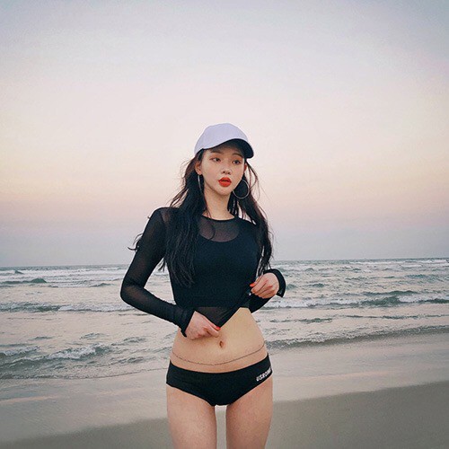 LIZ STUDIO| Korean swimsuit ins style was thin and conservative three-piece seaside long-sleeved swimwear | BigBuy360 - bigbuy360.vn