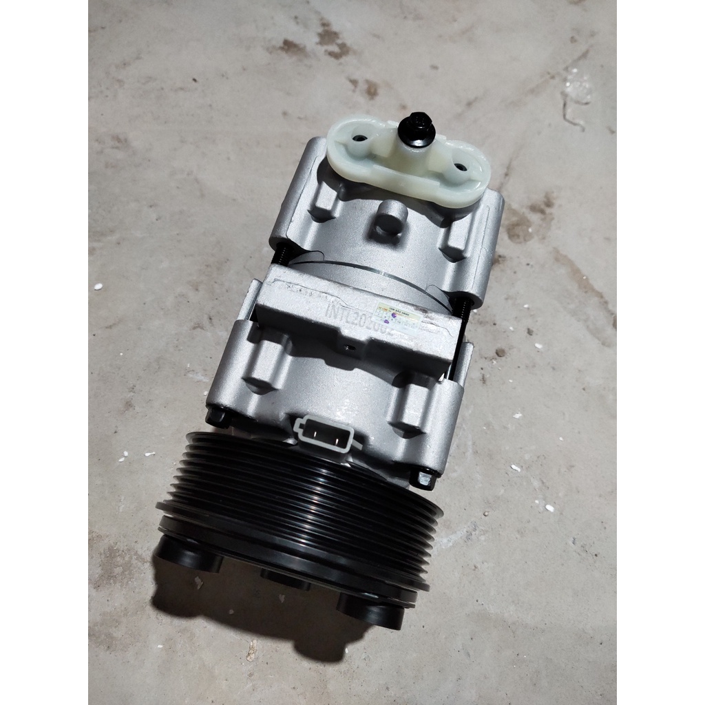 Lốc điều hoà F1202 lắp xe Ford Transit đời 2001-2006