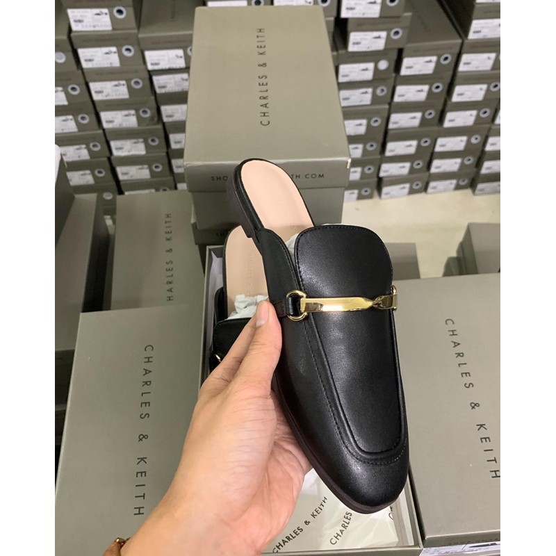 Sục Charles&Keith