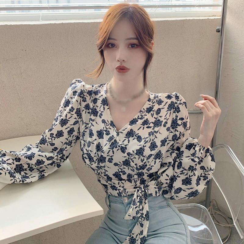Áo Croptop Tay Dài Hoạ Tiết Hoa Thiết Kế Cổ Chữ V Phong Cách Thời Trang Nữ Tính