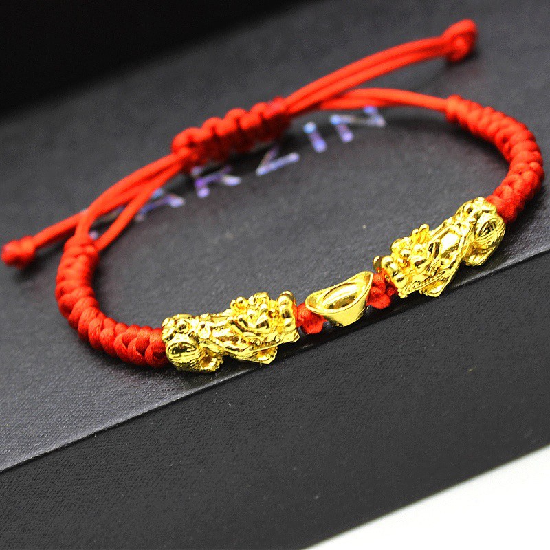 Vòng đeo Tay Chỉ đỏ gắn Tì Hưu Mạ Vàng 18K, Phù Hợp Nam Nữ, May Mắn, Hộ Mệnh, Ttrừ T.à.