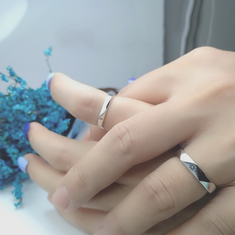 Bộ 2 Vòng cổ Mặt Trời Và Mặt Trăng Thời Trang Cho Cặp Đôi