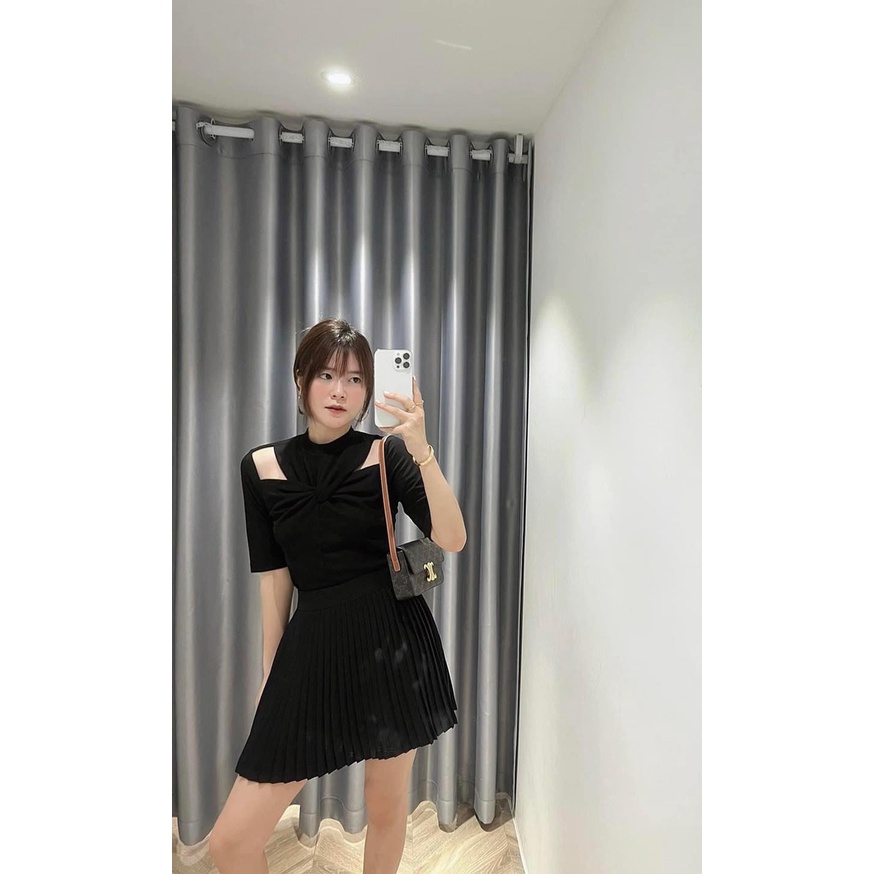 Áo thun xoắn ngực tay lỡ khoét vai