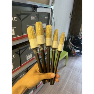 Cọ lông heo rửa xe chi tiết