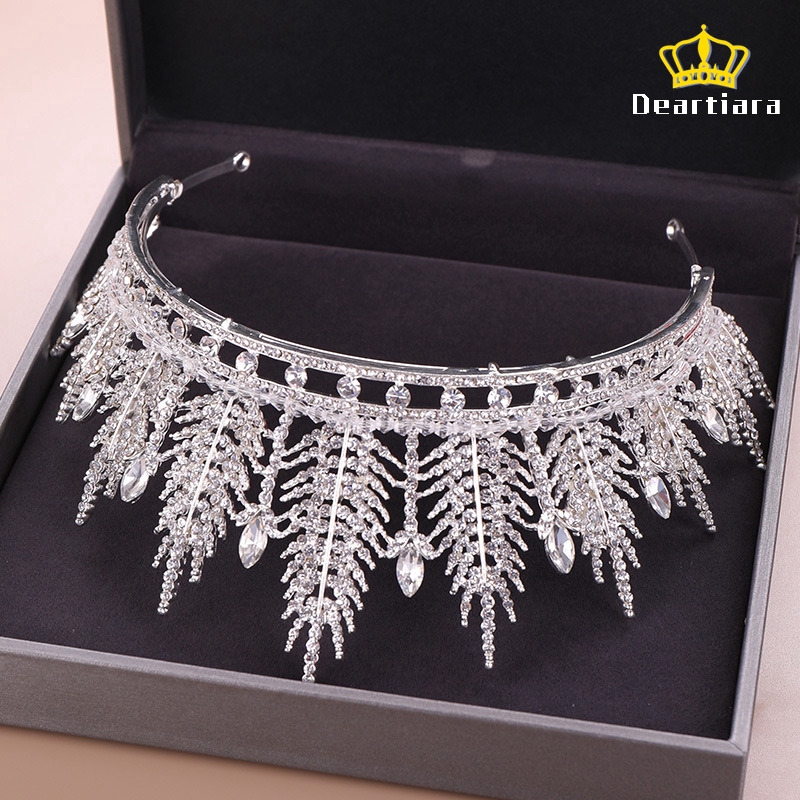 Vương miện trang trí đính đá và ngọc trai xinh xắn cho cô dâu