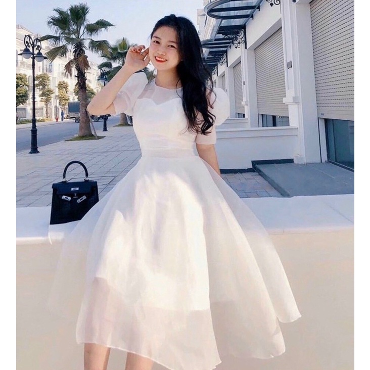 Đầm trắng công chúa
