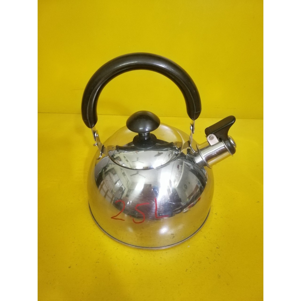 Ấm inox có còi hú nội địa Nhật (2.5L) (413), Dùng được bếp từ