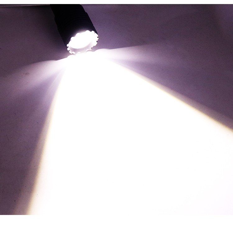 Đèn pin ALONEFIRE X19 XHP70 LED bằng nhôm dùng pin 26650 tiện lợi