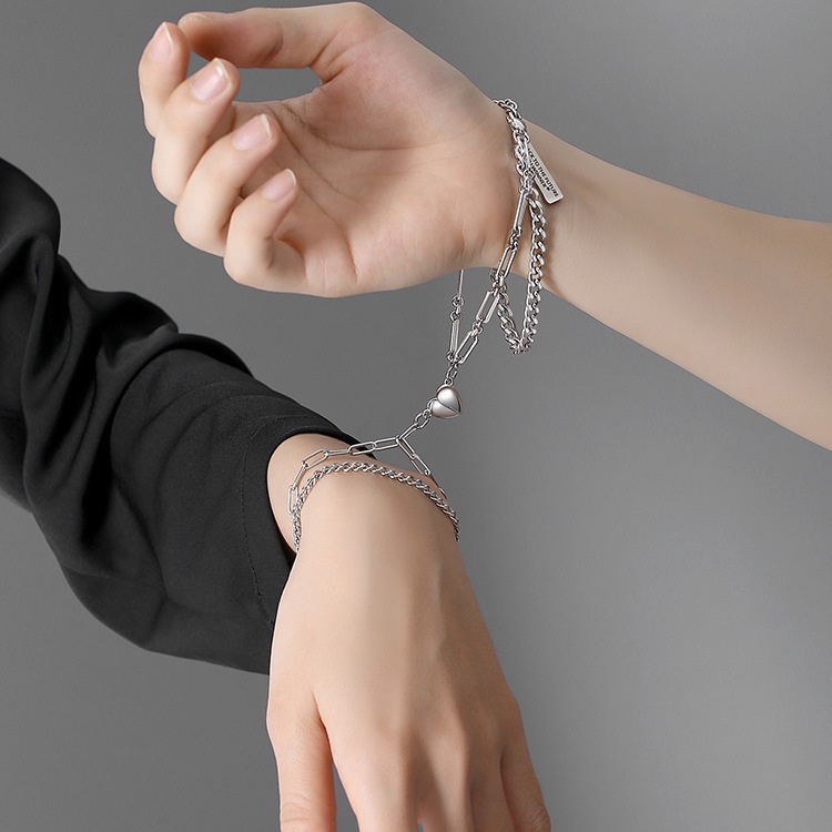 Set 2 Vòng Tay Thép Titan Phối Dây Xích Và Nam Châm Thời Trang Chất Lượng Cao Cho Cặp Đôi