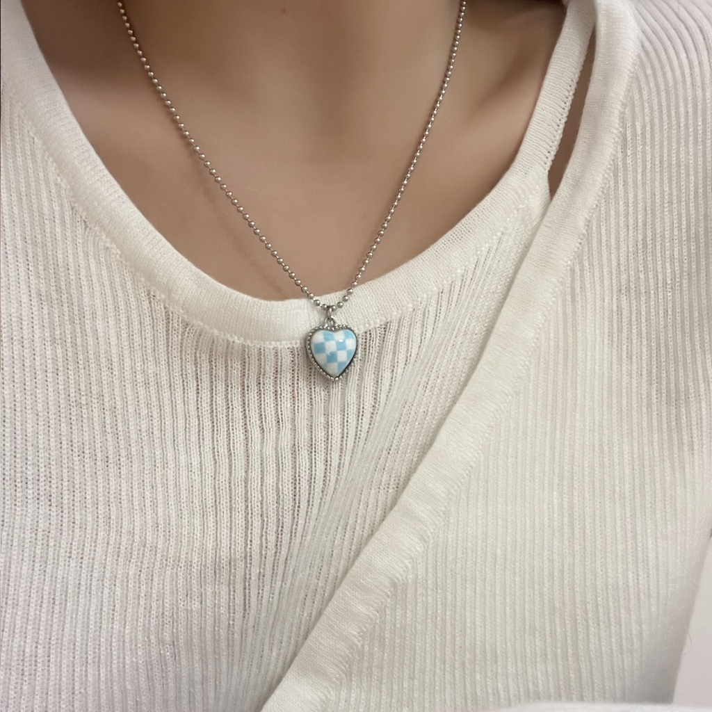 Vòng cổ kim loại mặt tròn màu sắc độc đáo