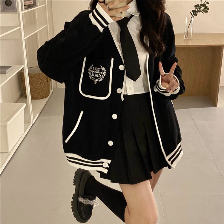 Áo khoác nỉ bóng chày unisex Cheapy màu đen trắng cài cúc form rộng ulzzang cá tính nam nữ C494
