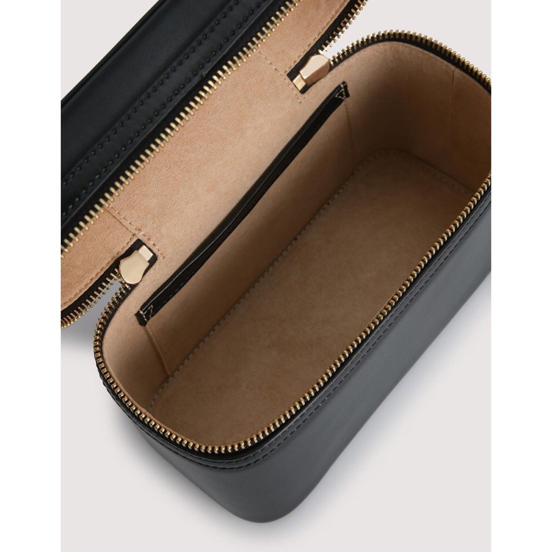 Túi Xách Nữ Dạng Cốp Pd Boxy Shoulder Bag Tặng Kèm Cục Bông Mũi Heo Trang Trí | BigBuy360 - bigbuy360.vn