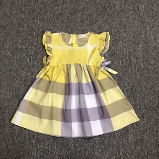 Váy kẻ Burberry