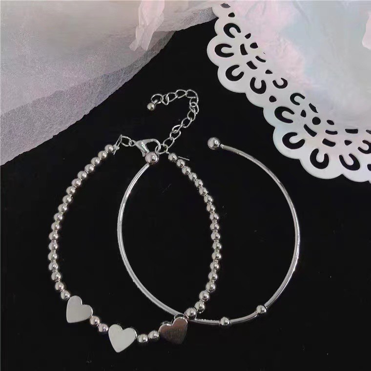 Vòng tay hình trái tim dễ thương dành cho nữ