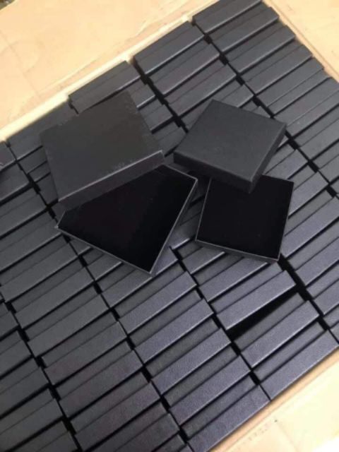 Hộp đựng hoa cài áo