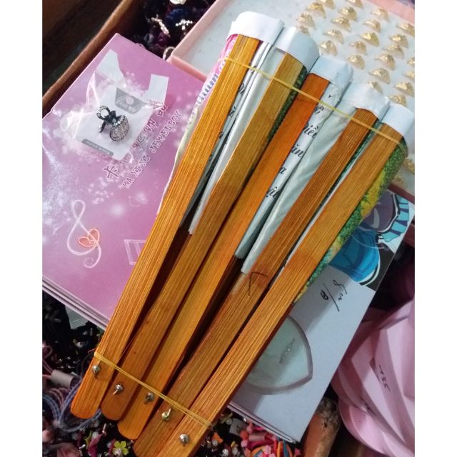 Sỉ 10 quạt giấy
