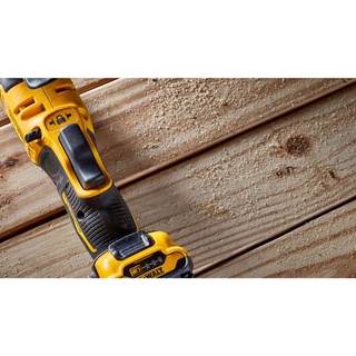 NHẬP MỸ - CẮT RUNG DEWALT DCS353 XTREME 4-PIECE BRUSHLESS 12-VOLT MAX VARIABLE OSCILLATING MULTI-TOOL KIT CASE