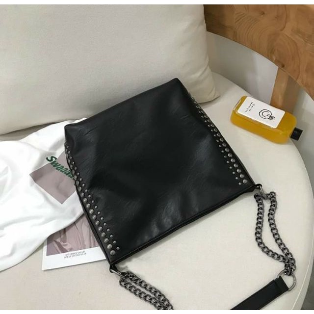 TÚI DA ĐINH HOT / TÚI TOTE NẠM ĐINH ULZZANG