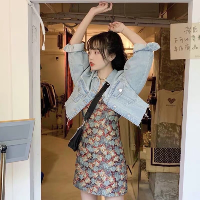 Áo khoác bò jean croptop form rộng