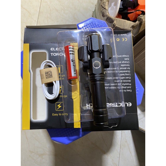 Sẵn hàng ĐÈN PIN CẦM TAY 3 BÓNG SIÊU SÁNG - XOAY 360 ĐỘ