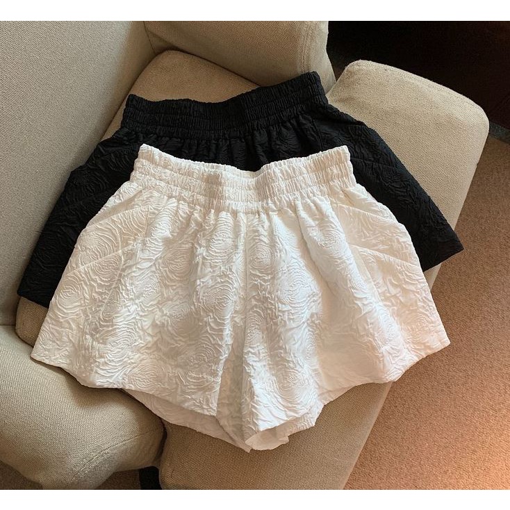 Quần đùi nữ xốp phồng in hoa nổi cao cấp có lưng chun - Nogin | BigBuy360 - bigbuy360.vn