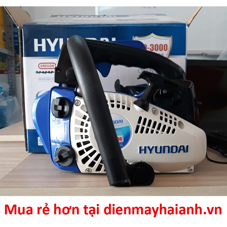 Máy cưa xích chạy xăng Hyundai HD-3000 1HP chính hãng, mạnh mẽ bền bỉ, phù hợp cưa cành, trèo lên cây cưa