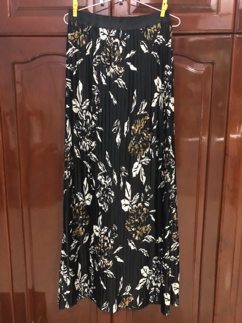 Chân váy hoa xếp ly dài | BigBuy360 - bigbuy360.vn