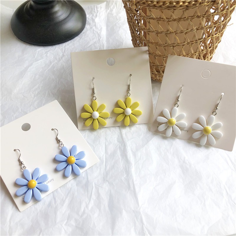 Khuyên tai hình hoa cúc dễ thương A566