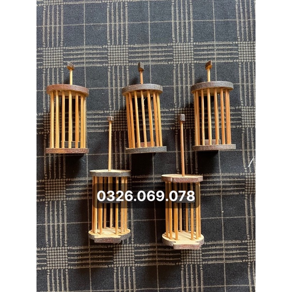 Dọ đựng dế tre đẹp