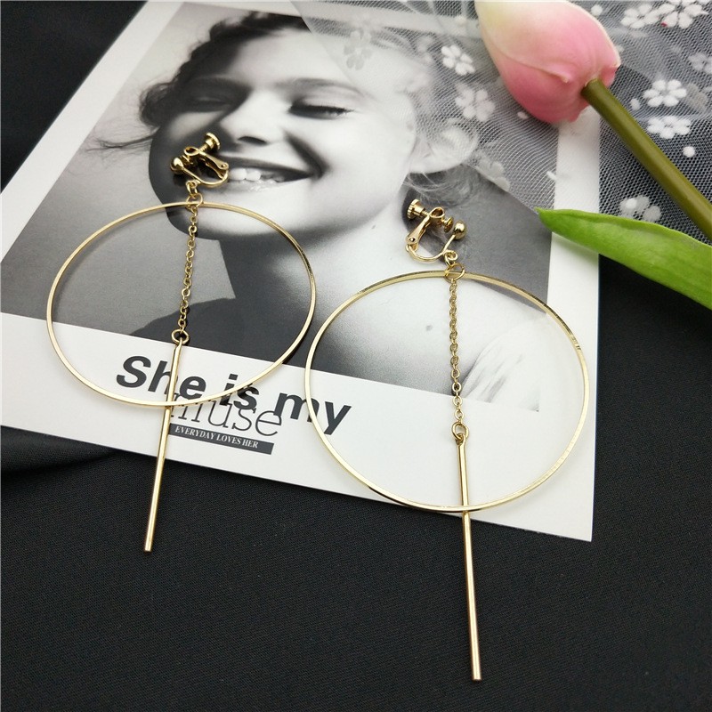Khuyên tai kẹp không bấm lỗ chốt điều chỉnh K146 bằng hợp kim mạ vàng hình tròn bigsize dáng dài Leous Accesories