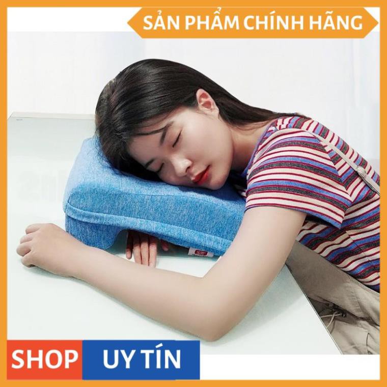 Gối ngủ trưa văn phòng ngồi trên bàn cao su non đa năng