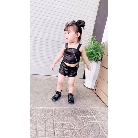 Set cho bé siêu xinh áo hai dây và quần không kèm túi